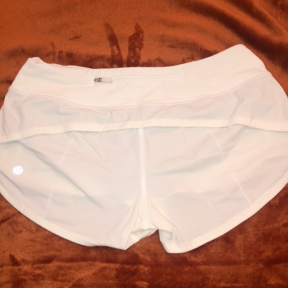 white lululemon shorts 2.5
